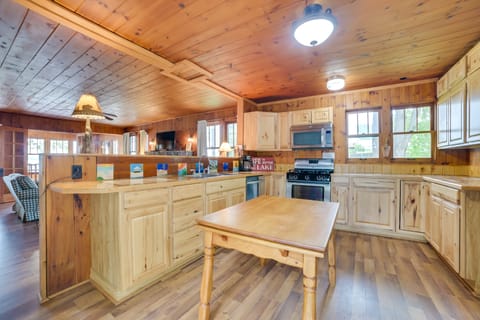 Steps to Lake: Cedarville Cabin 12 w/ Shared Perks House in Michigan
