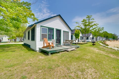 Lake Huron Access! Cabin 1 on Les Cheneaux Islands House in Michigan