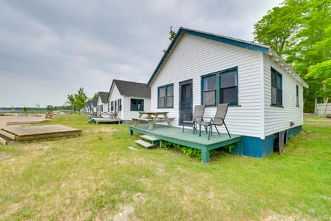 On Lake Huron: Pet-Friendly Cabin 10 in Cedarville House in Michigan