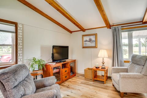 7 Mi to Eldorado Marsh: Family Home w/ Pool House in Wisconsin