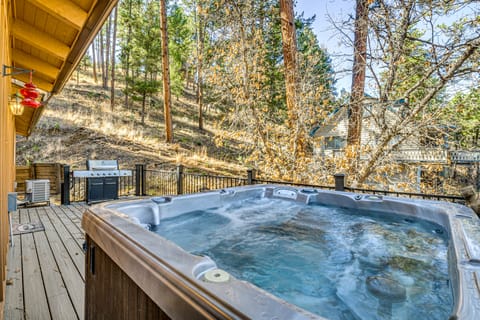 Hot Tub Haven w/ Game Room & Grill in Ruidoso! House in Ruidoso