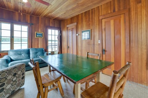 Les Cheneaux Islands Retreat 2: Boat, Fish & Swim House in Michigan