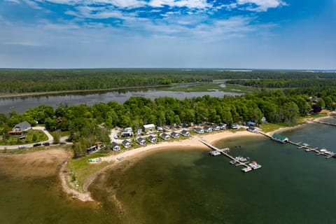 Water-View Deck! Cabin 4 on Les Cheneaux Islands House in Michigan
