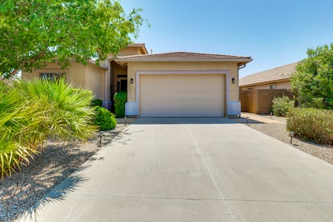 Private Hot Tub: Pet-Friendly Maricopa Escape! House in Maricopa