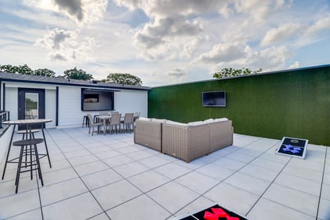 Townhome Near AT&T Stadium: Great for Game Day! Apartment in Arlington