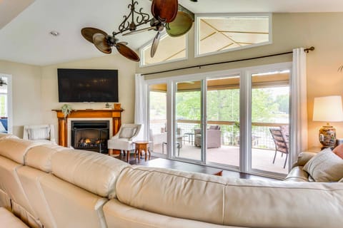 Private Boat Dock & Grill: Lake Chatuge Getaway! House in Tennessee