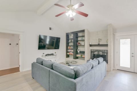 30 Miles to NRG Stadium - Family Home in Houston! House in Houston