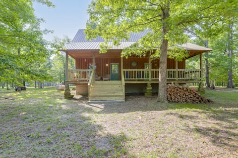 Trails & Creek On-Site: Ozarks Retreat on 23 Acres House in Arkansas