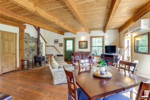 Trails & Creek On-Site: Ozarks Retreat on 23 Acres House in Arkansas