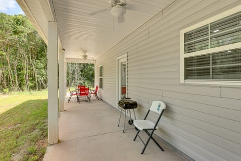 11 Mi to Troy University: Family Home w/ Yard House in Alabama