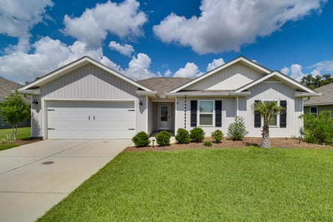 Home 12 Mi to Gulf Shores Beach & Boardwalk! House in Foley