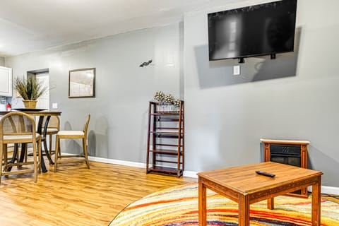 4 Mi to Lucas Oil Stadium! Quiet Apartment w/ Yard Apartment in Indianapolis