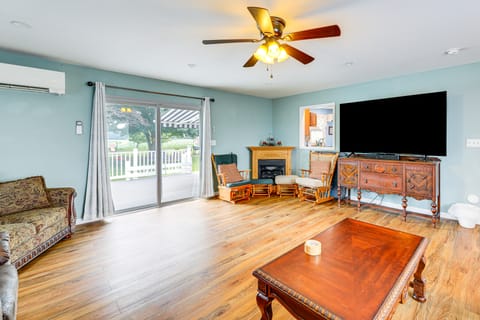 Getaway on 1/2 Acre w/ Deck in Georgetown House in Sussex County