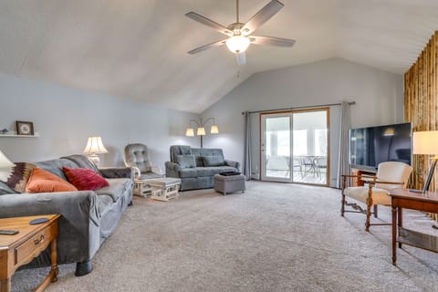 Game Room & Outdoor Fun - Gilead Lake Getaway! House in Michigan