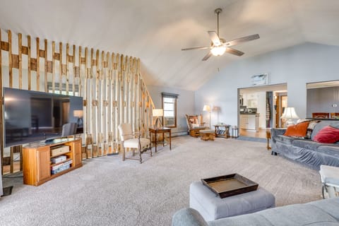 Game Room & Outdoor Fun - Gilead Lake Getaway! House in Michigan