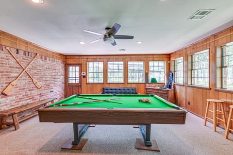 Home w/ Lake Texoma View, Game Room & Bar House in Lake Texoma