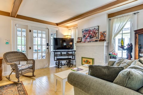 3 Blocks to Indy Motor Speedway: Home w/ Yard! House in Indianapolis