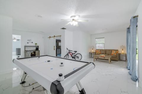 Swim & Hike: Crystal River Retreat w/ Yard! House in Crystal River