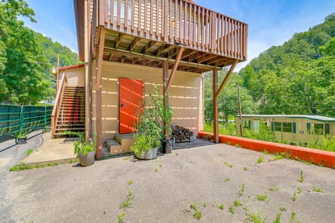 ATV Escape Near Hatfield-McCoy Trails in Matewan! Apartment in West Virginia