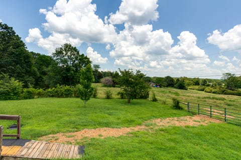 7 Mi to Ole Miss: Quiet Rural Retreat w/ Yard! House in Mississippi