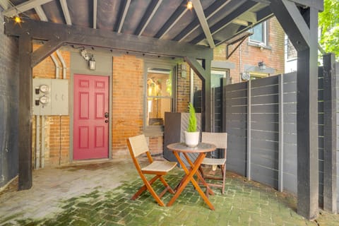 Cincy Apt 1 Mi to Findlay Market, 2 Mi to Downtown Apartment in Cincinnati