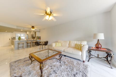 1 Mi to Lantana Beach: Canal-View Condo w/ Pool Apartment in Lantana