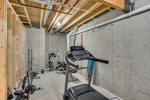 Walk to Beaches + Restaurants: Elkhart Lake Escape House in Elkhart Lake