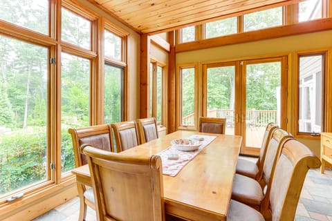 Game Room & Fireplaces: Group Dahlonega Getaway House in Georgia