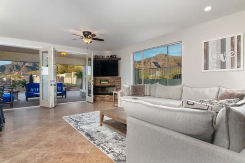 Breathtaking Family Retreat in Elite Gold Canyon! House in Gold Canyon