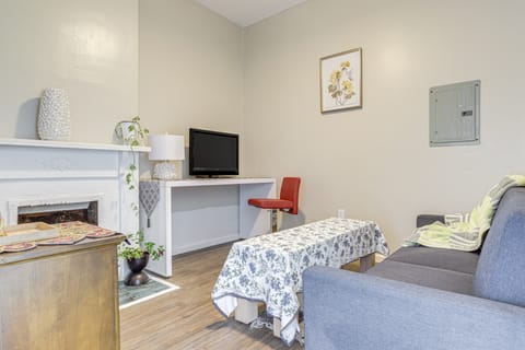 Walkable Apt in York St Historic District Apartment in Newport