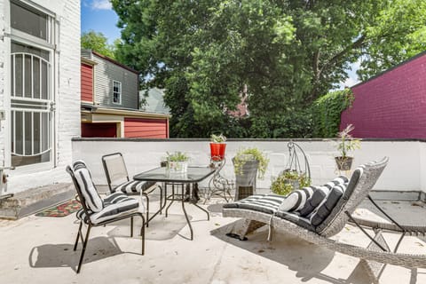 Walkable Apt in York St Historic District Apartment in Newport