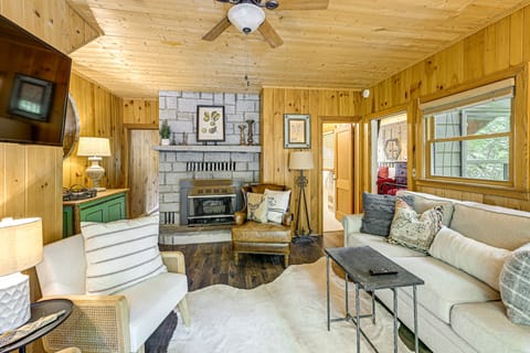 Hike, Fish & Explore: Family Retreat in Highlands House in Highlands