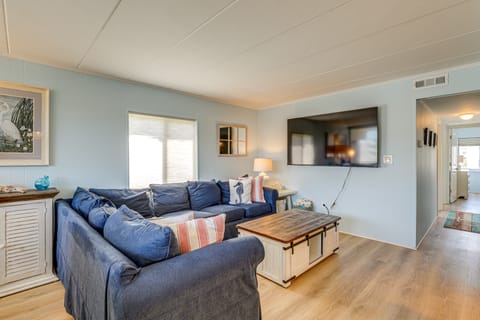 Walkable Condo w/ Water View in Ocean City! Apartment in Ocean City