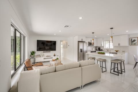 3 Mi to Sand & Surf: Delray Beach Home w/ Patio! House in Gulf Stream