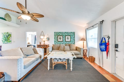 Backyard Hangouts: Bradenton Home Near Dining! House in Bradenton