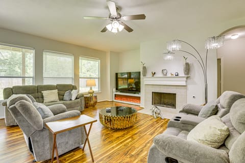 Group-Ready Getaway in North Houston! House in Houston