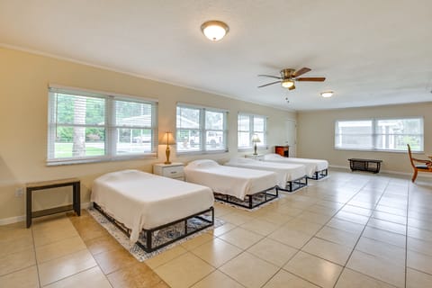 Home 3 Mi to Homosassa Springs Wildlife State Park House in Florida