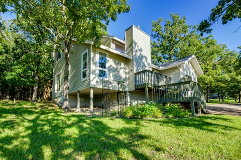 Walk to Pomme de Terre Lake: Pet-Friendly Escape House in Pomme de Terre Lake