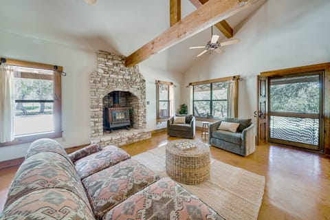 Swim, Hike & Unwind: Serene Hill Country Retreat House in Rio Grande