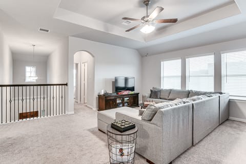 Grand Family Home w/ Patio & Fenced Yard in Arcola House in Pearland