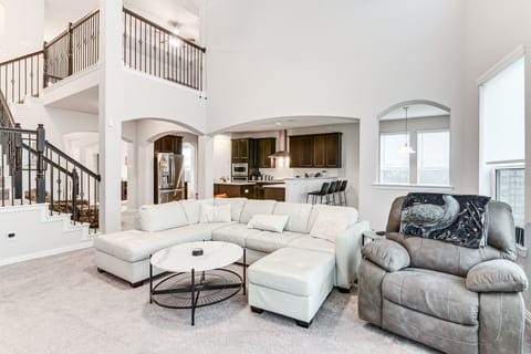 Grand Family Home w/ Patio & Fenced Yard in Arcola House in Pearland