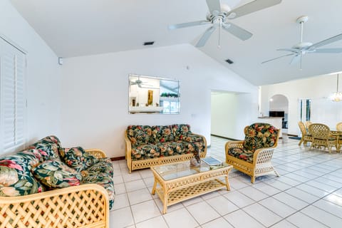 Canal-Front Gem w/ Private Dock in Port Charlotte! House in Port Charlotte