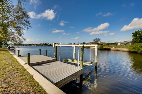 Canal-Front Gem w/ Private Dock in Port Charlotte! House in Port Charlotte