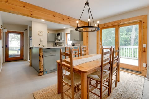 Indoor Hot Tub: Sugarbush Retreat on Lincoln Peak House in Warren