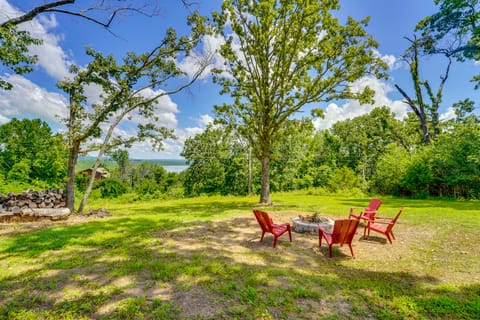 Yard w/ Lake View: Home Near Table Rock Lake! House in Table Rock Lake