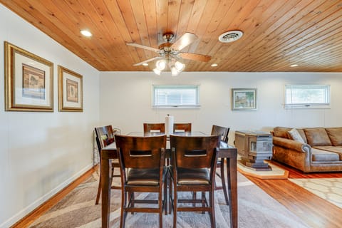 < 1 Mi to Boardwalk! Family Getaway in Ocean City House in Ocean City