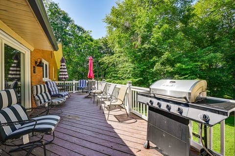 Golf Course Views & Games Galore - Vine Grove Gem! House in Indiana