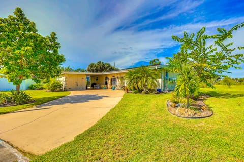 Heated Pool + Spacious Yard: Port Charlotte Escape House in Port Charlotte