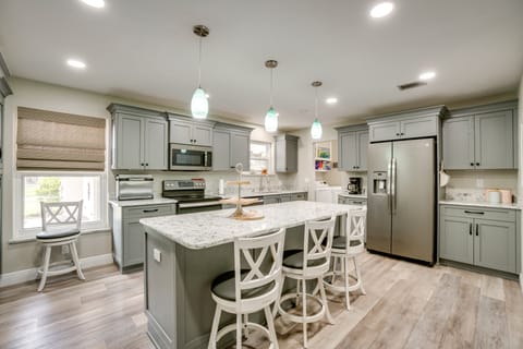 Heated Pool + Spacious Yard: Port Charlotte Escape House in Port Charlotte