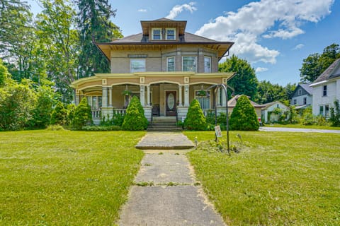 Spacious Home 2 Mi to Seneca Allegany Casino! House in Cattaraugus